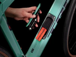 Trek Domane SL 5 Gen 4 105 Vélo Route Carbone - 2023 - Blue Sage 17 Trek Domane SL 5 Gen 4 105 Vélo Route Carbone - 2023 - Blue Sage -Velo Lemonde Boutique domanesl5 alt3 1327185