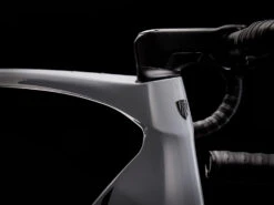 Trek Domane SL 7 Ultegra Di2 Vélo Route Carbone - 2024 - Gravel Grey -Velo Lemonde Boutique domanesl7 alt4 1326393