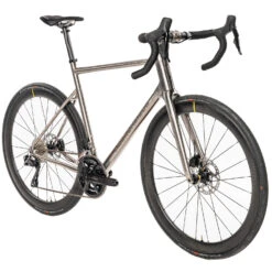 Falkenjagd Vélo Titane - ARISTOS R SPEEDGRAVEL - Shimano 105 Di2 - 2023 -Velo Lemonde Boutique falkenjagd aristos r speedgravel di2 10 1527916