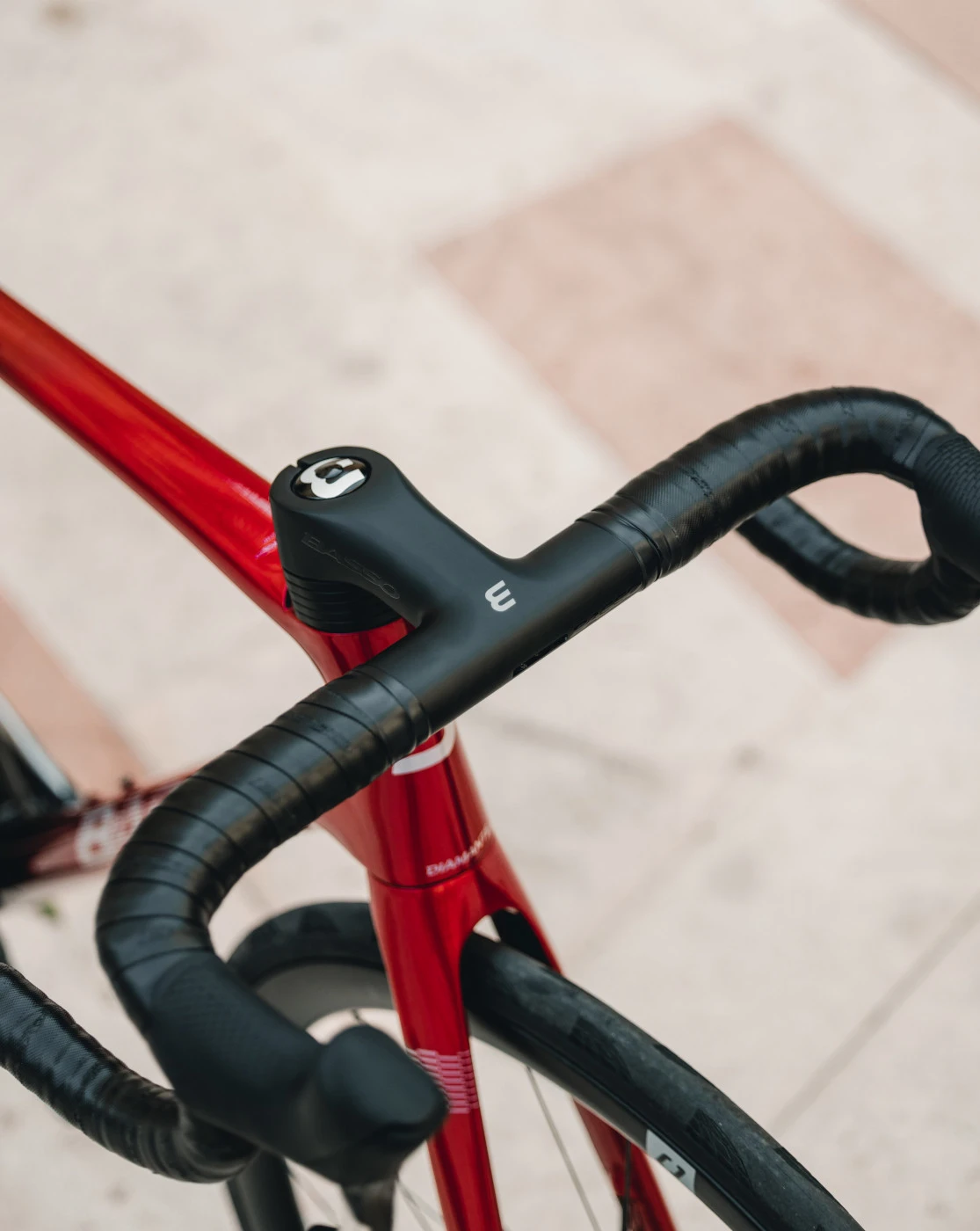 Basso Vélo Route Carbone - DIAMANTE DISC - Ultegra 8150 Di2 - 2023 - Candy Red 7 Basso Vélo Route Carbone - DIAMANTE DISC - Ultegra 8150 Di2 - 2023 - Candy Red – Image 5