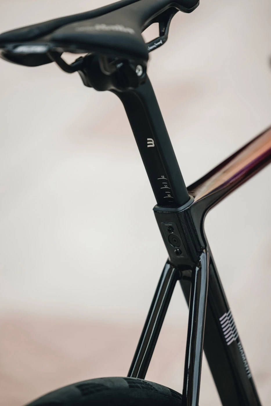 Basso Vélo Route Carbone - DIAMANTE DISC - Ultegra 8150 Di2 - 2023 - Candy Red 11 Basso Vélo Route Carbone - DIAMANTE DISC - Ultegra 8150 Di2 - 2023 - Candy Red – Image 9