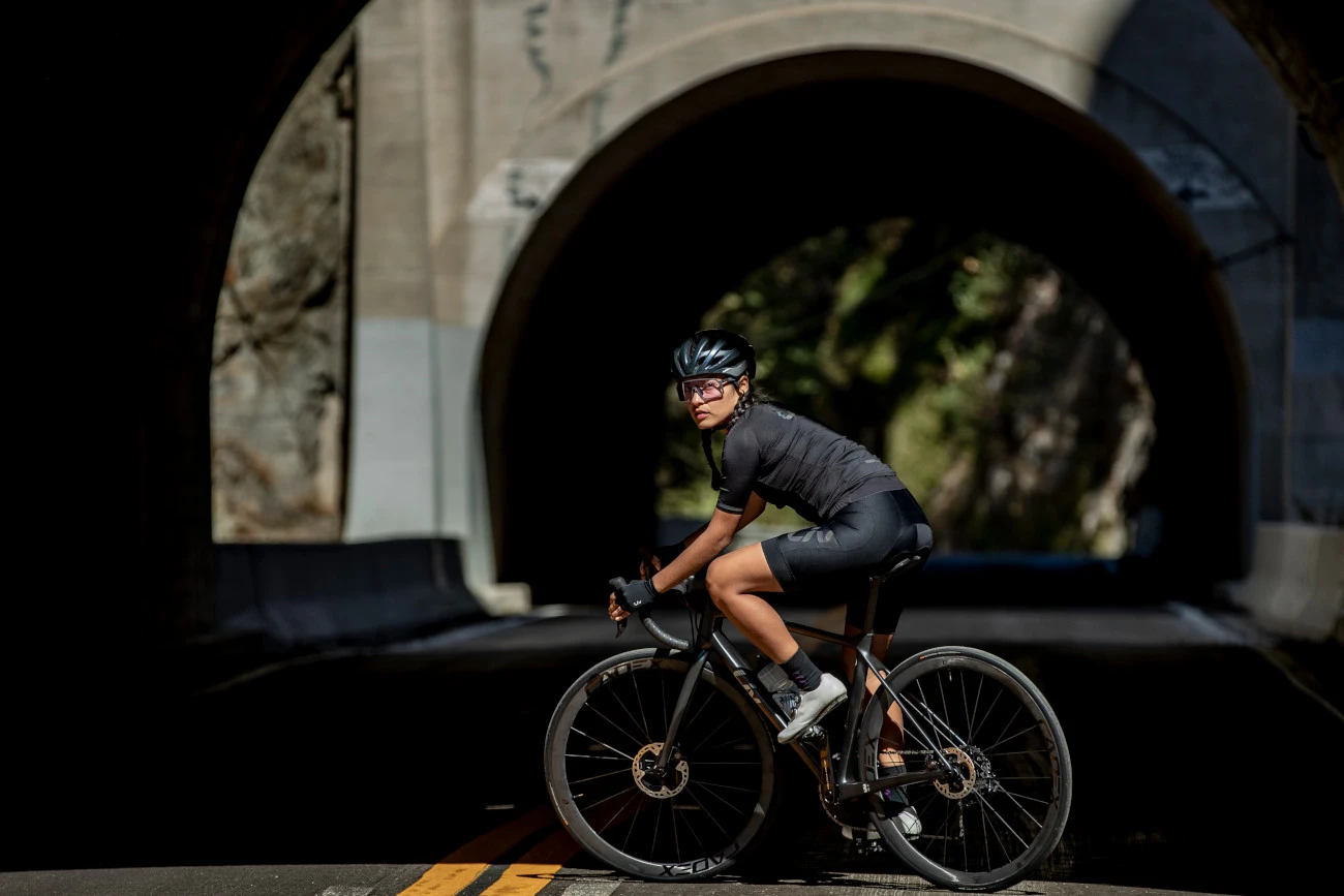 Liv LANGMA ADVANCED SL - Dura Ace Di2 Womens Road Bike - 2022 - Artic Light / Chrome 10 Liv LANGMA ADVANCED SL - Dura Ace Di2 Womens Road Bike - 2022 - Artic Light / Chrome – Image 8