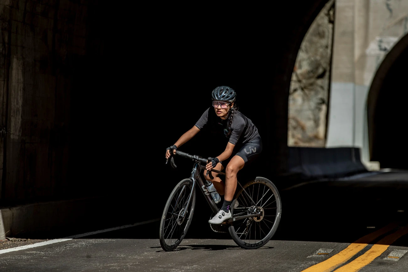 Liv LANGMA ADVANCED SL - Dura Ace Di2 Womens Road Bike - 2022 - Artic Light / Chrome 11 Liv LANGMA ADVANCED SL - Dura Ace Di2 Womens Road Bike - 2022 - Artic Light / Chrome – Image 9