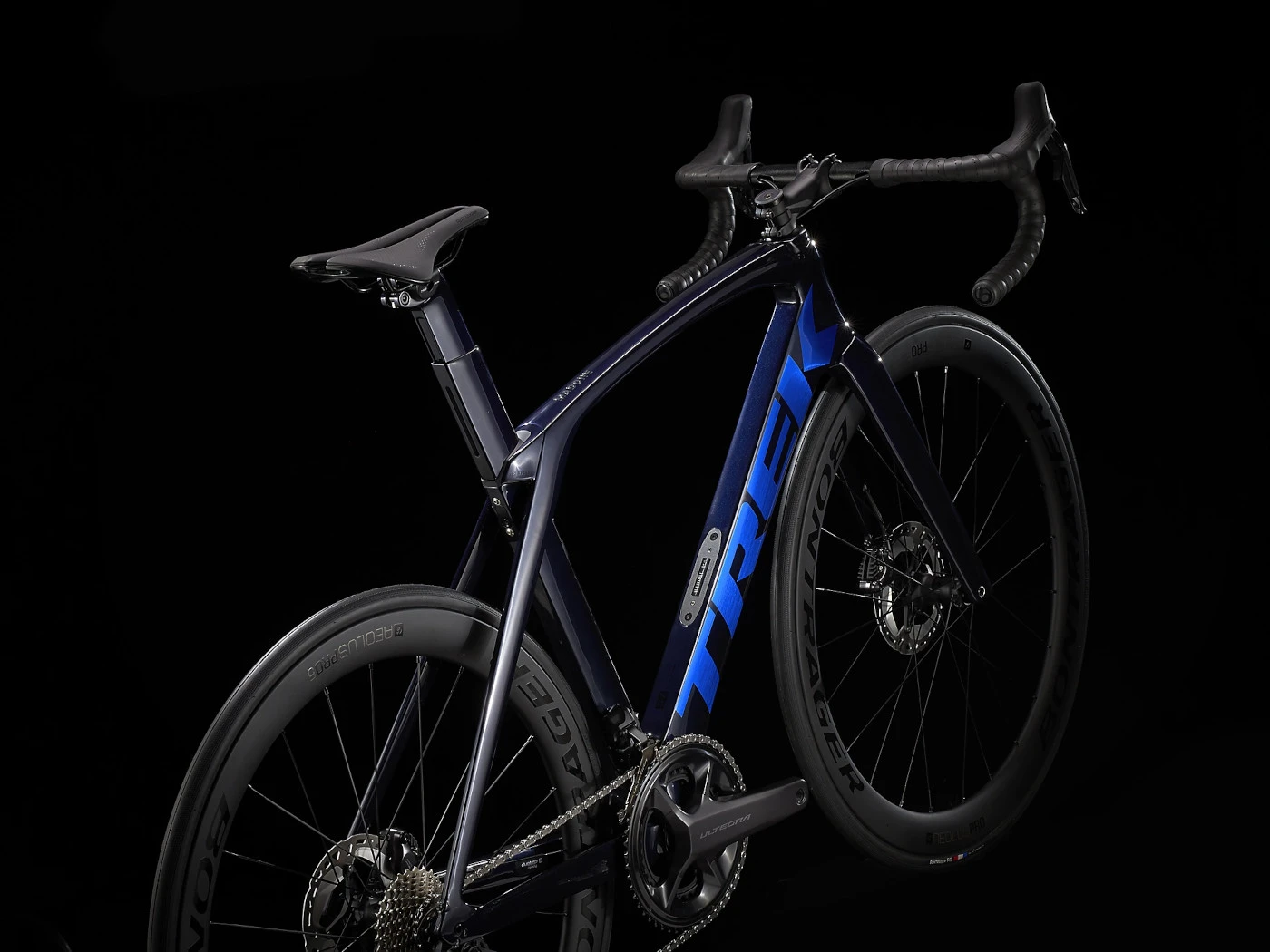 Trek Madone SL 7 Ultegra Di2 Vélo Route - 2023 - Deep Dark Blue 7 Trek Madone SL 7 Ultegra Di2 Vélo Route - 2023 - Deep Dark Blue – Image 5