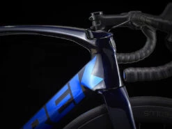 Trek Madone SL 7 Ultegra Di2 Vélo Route - 2023 - Deep Dark Blue 20 Trek Madone SL 7 Ultegra Di2 Vélo Route - 2023 - Deep Dark Blue -Velo Lemonde Boutique madonesl7 alt2 1228468