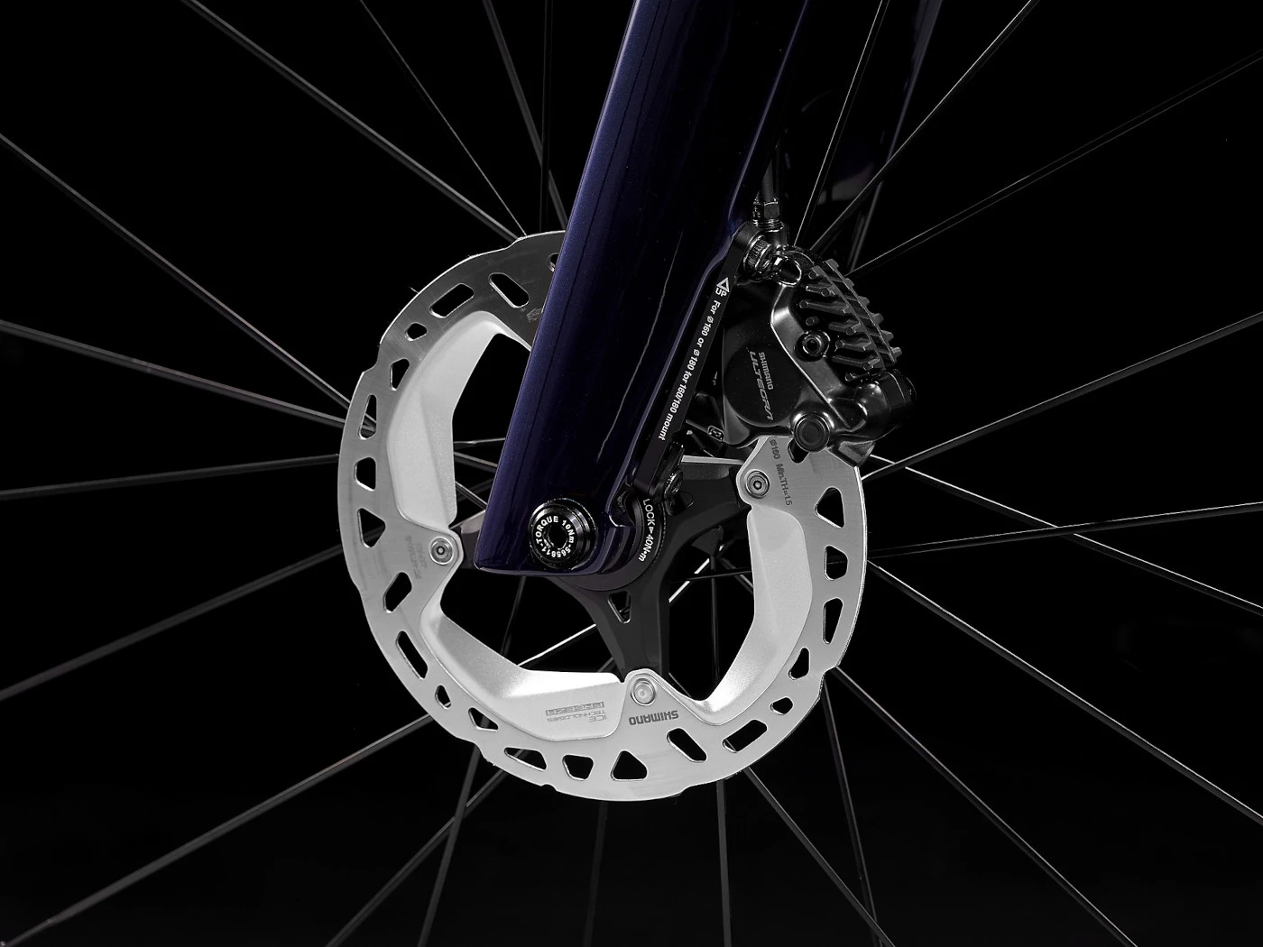 Trek Madone SL 7 Ultegra Di2 Vélo Route - 2023 - Deep Dark Blue 9 Trek Madone SL 7 Ultegra Di2 Vélo Route - 2023 - Deep Dark Blue – Image 7