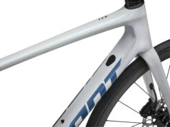 Giant Vélo Route Carbone - TCR ADVANCED Disc 1+ - 2023 - Unicorn White -Velo Lemonde Boutique my23tcradvanced1plusdisc pccolorb unicornwhite d1 1499486