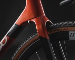 Basso Vélo Gravel - PALTA - Ekar 1X - Carbone - 2023 - Candy Red 14 Basso Vélo Gravel - PALTA - Ekar 1X - Carbone - 2023 - Candy Red -Velo Lemonde Boutique palta candyred detail 4 1367177