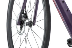 BMC ROADMACHINE 01 THREE - Vélo Route En Carbone - 2023 - Violet & Neon Red -Velo Lemonde Boutique roadmachine 01 three detail 04 1411451