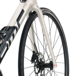 BMC TEAMMACHINE SLR FIVE - Vélo Route En Carbone - 2023 - Arctic Silver / Black -Velo Lemonde Boutique teammachine slr five detail 06 1411537