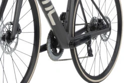 BMC TEAMMACHINE SLR FOUR - Vélo Route En Carbone - 2023 - Anthracite / Brushed Alloy -Velo Lemonde Boutique teammachine slr four detail 05 1411629